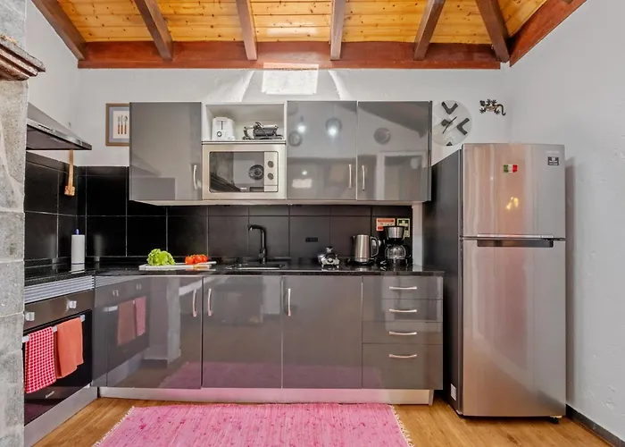 Sao Jorge - By Wehost *