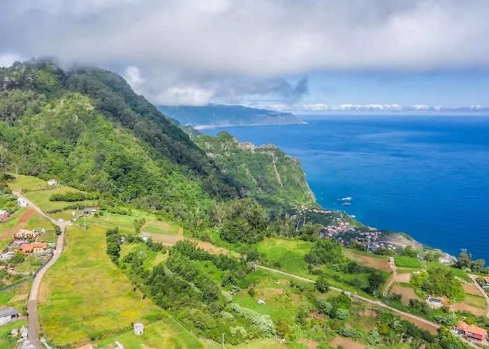 Feriehus Sao Jorge - By Wehost Santana (Madeira)